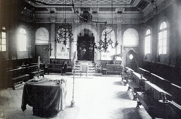 Sinagoga Cases interno ante 1939